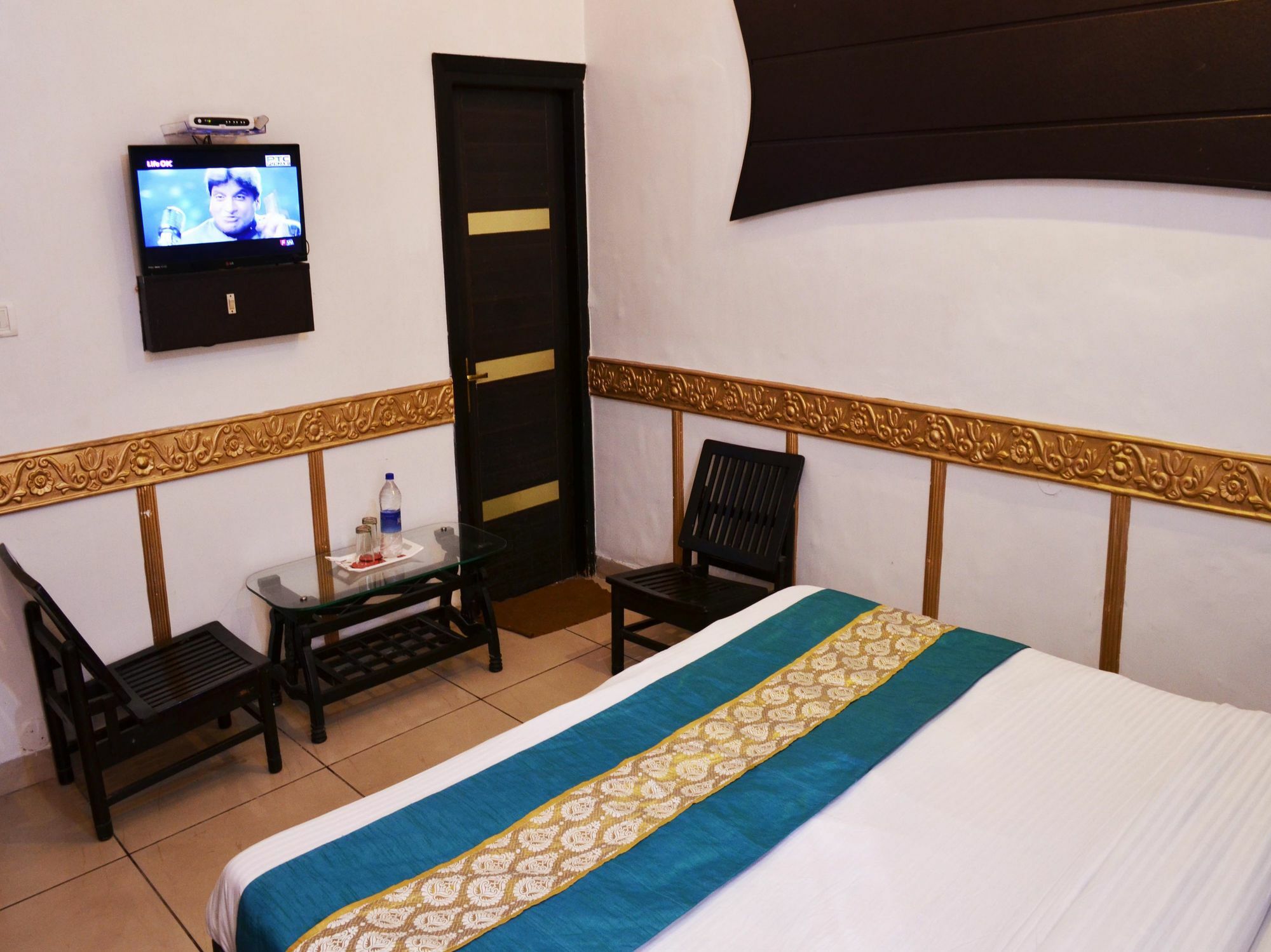 Oyo 5884 Amante Otel Chandīgarh Dış mekan fotoğraf